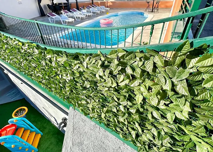 Holiday Home With Swimming Pool & Jacuzzi