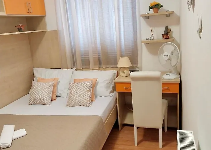 Holiday Home With Swimming Pool & Jacuzzi Casa vacanze *
