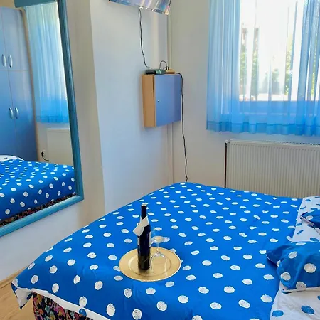 Feriehus With Swimming Pool & Jacuzzi