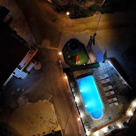 With Swimming Pool & Jacuzzi * Mijaca